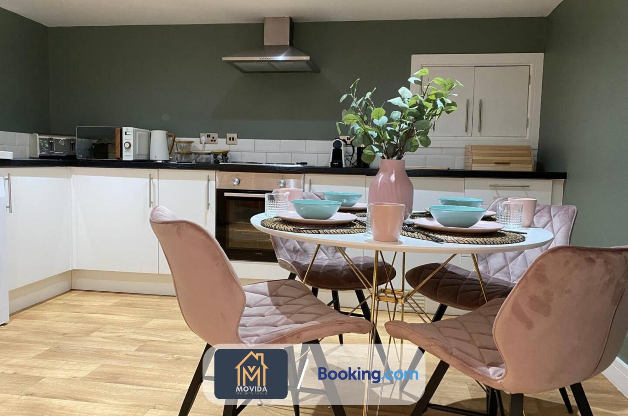 הרוגייט Stylish Two Bed Town Centre Apartment By Movida Property Group Short Lets & Serviced Accommodation With Parking מראה חיצוני תמונה