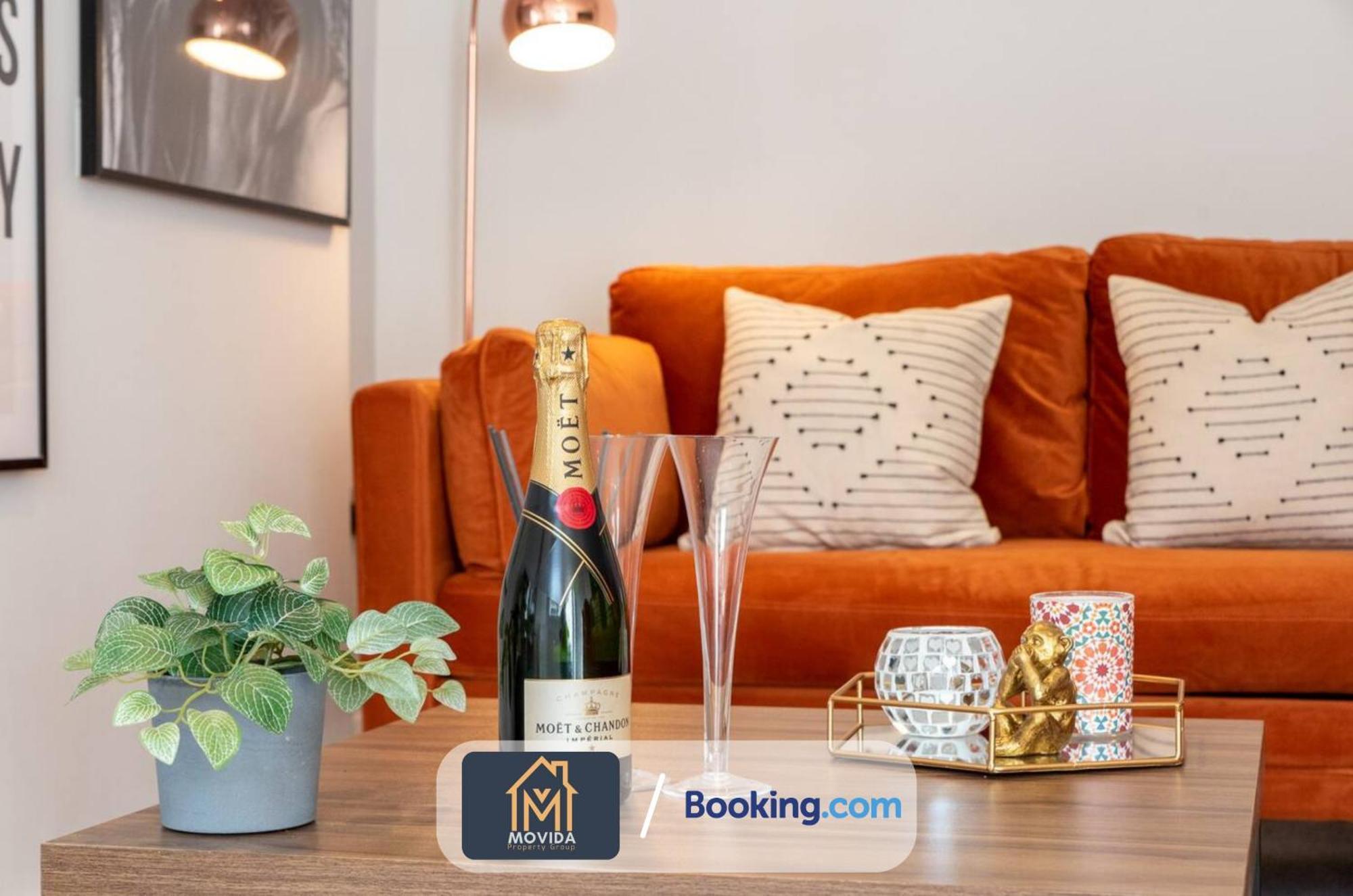 הרוגייט Stylish Two Bed Town Centre Apartment By Movida Property Group Short Lets & Serviced Accommodation With Parking מראה חיצוני תמונה